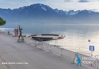 La statua di Freddie Mercury e il COVID-19