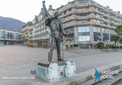Restauration des plaques de la Statue de Freddie Mercury