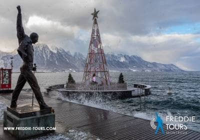 Freddie Mercury sotto la neve!